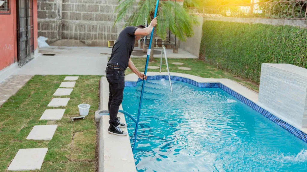 Pool-Cleaning